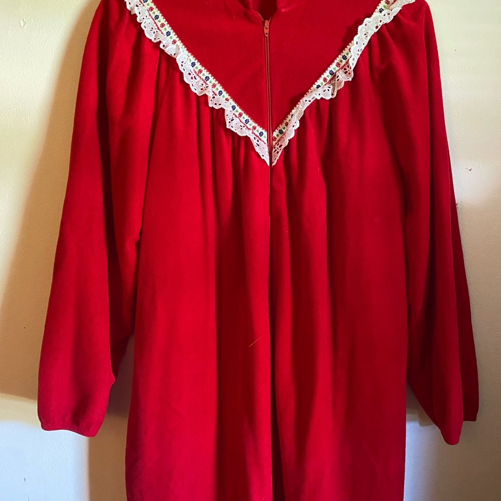 Woman’s Small Vintage 1970s/80s Wavecrest Grandma Housecoat/Loungewear